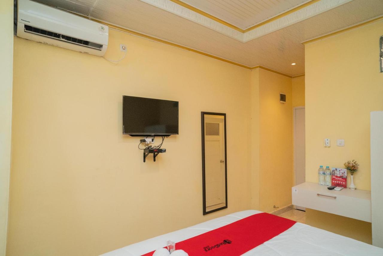 Reddoorz Plus Syariah Near Pasar Turi Surabaya Exterior foto