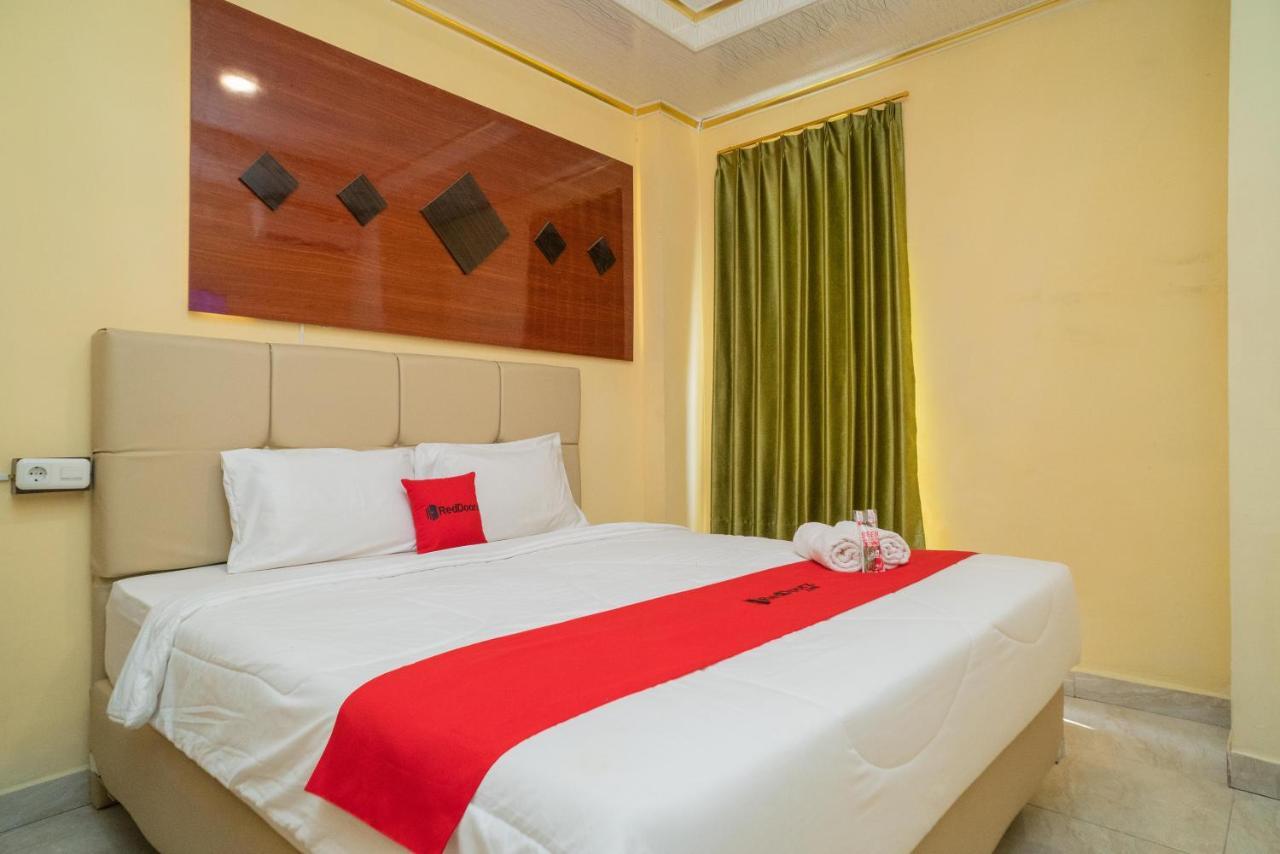 Reddoorz Plus Syariah Near Pasar Turi Surabaya Exterior foto